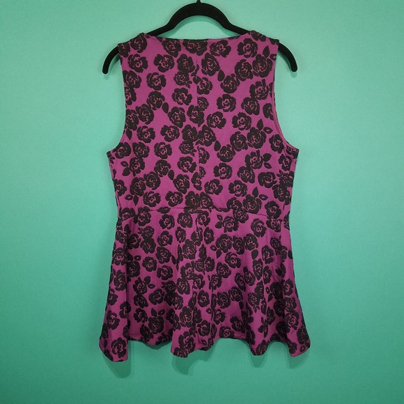 Torrid Floral Peplum Top - Picture 4 of 8